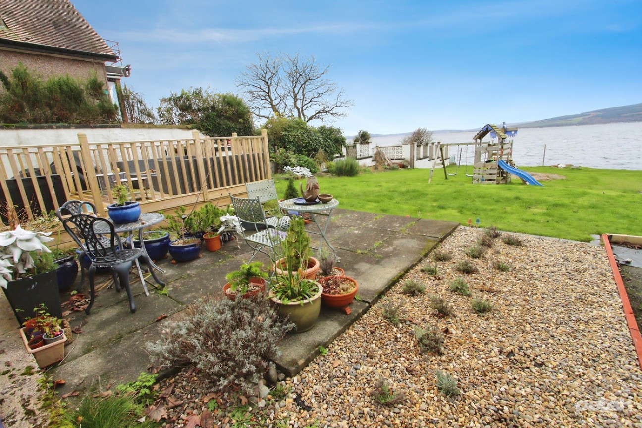 Shore Road, Skelmorlie, PA17 5