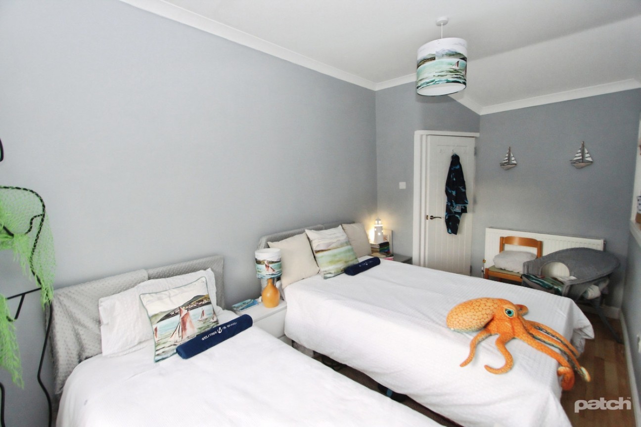 Shore Road, Skelmorlie, PA17 5