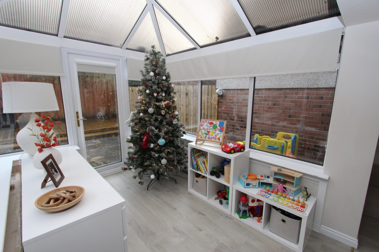 Anchor Crescent, Paisley, PA1 1