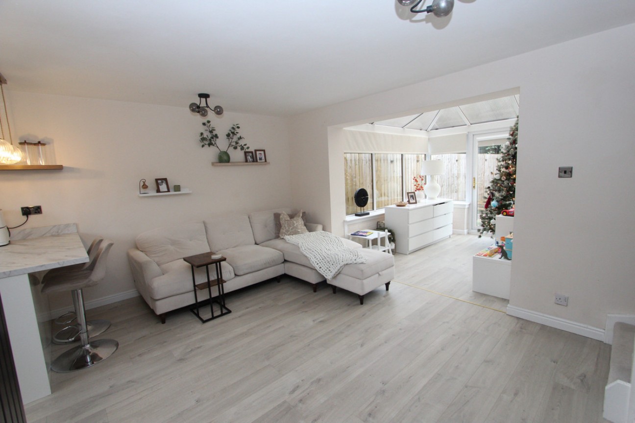 Anchor Crescent, Paisley, PA1 1