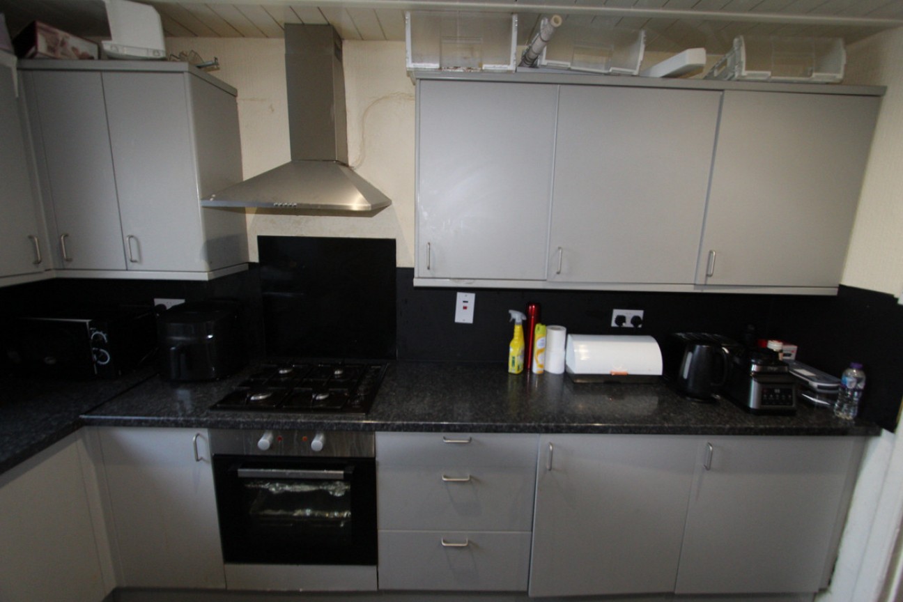 High Street, Johnstone, PA5 8