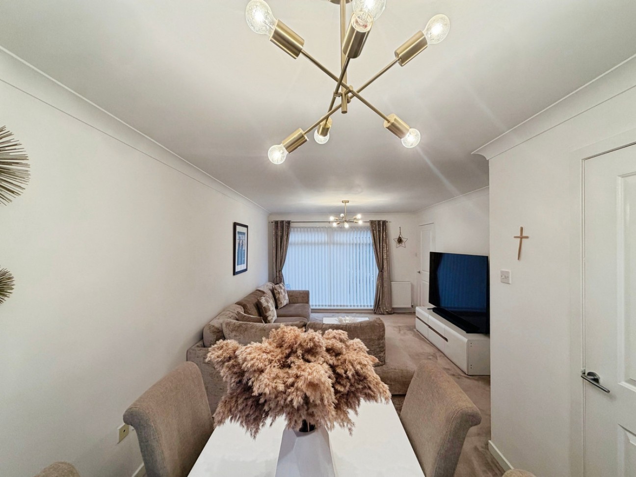 Neuk Crescent, Houston, PA6 7