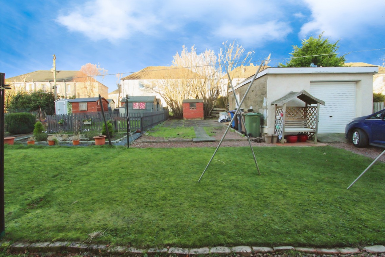 Lochfield Road, Paisley, PA2 7