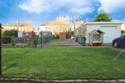 Lochfield Road, Paisley, PA2 7