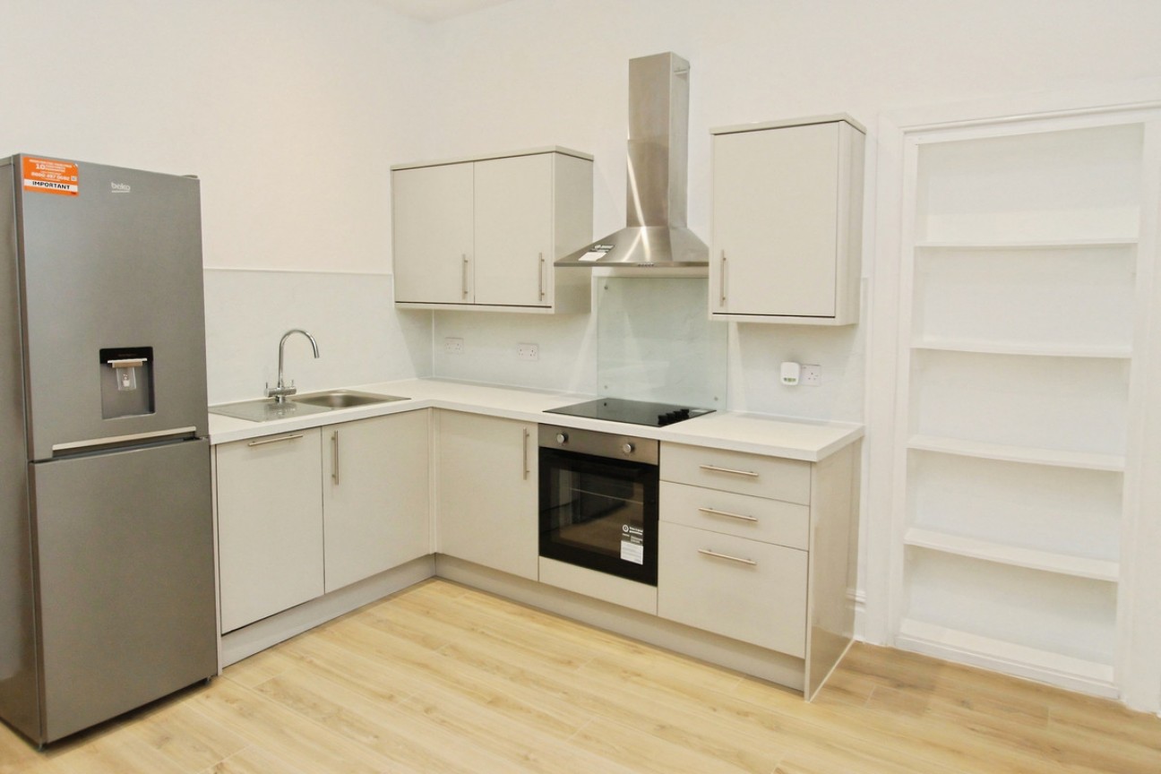 Glasgow Road, Paisley, PA1 3