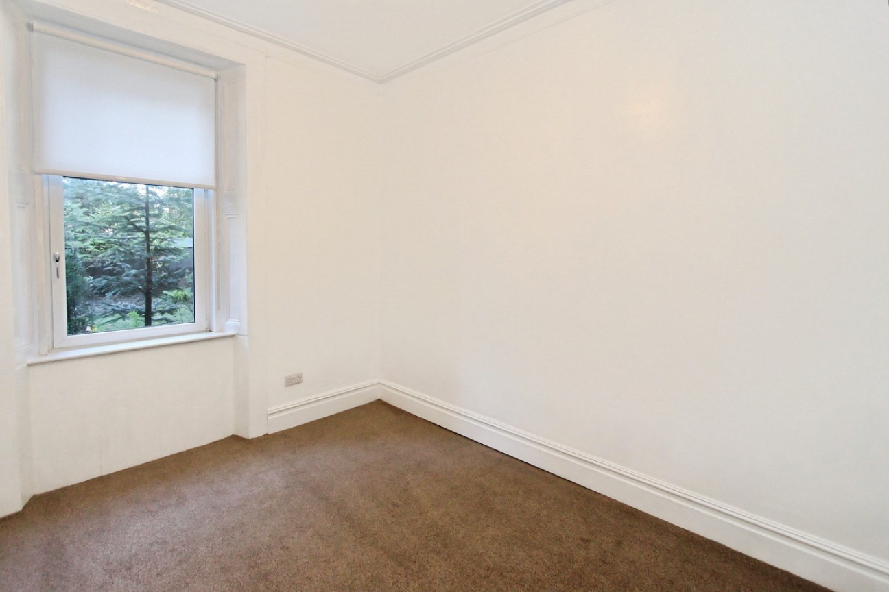 Glasgow Road, Paisley, PA1 3