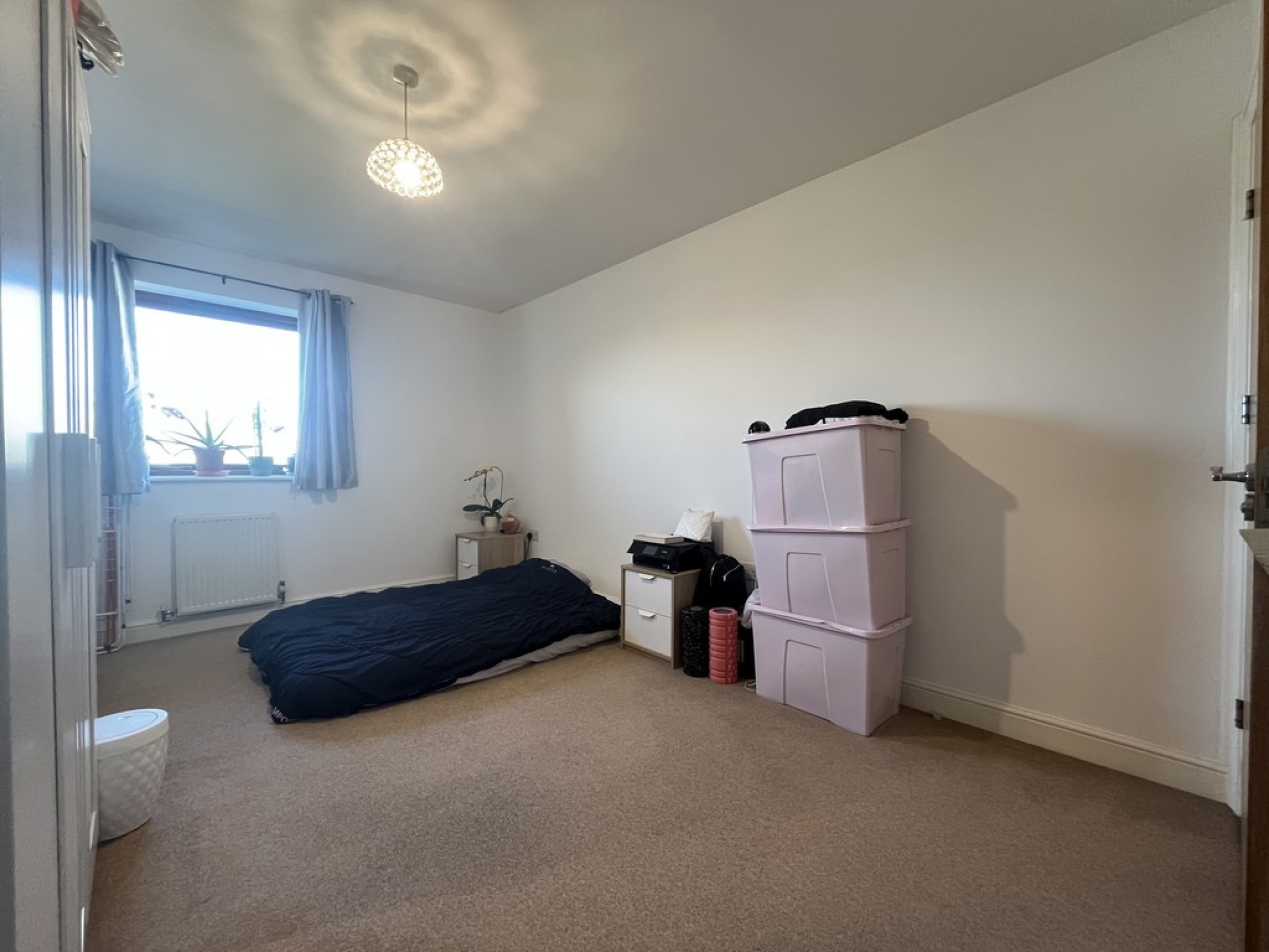 Commonwealth Drive, Crawley