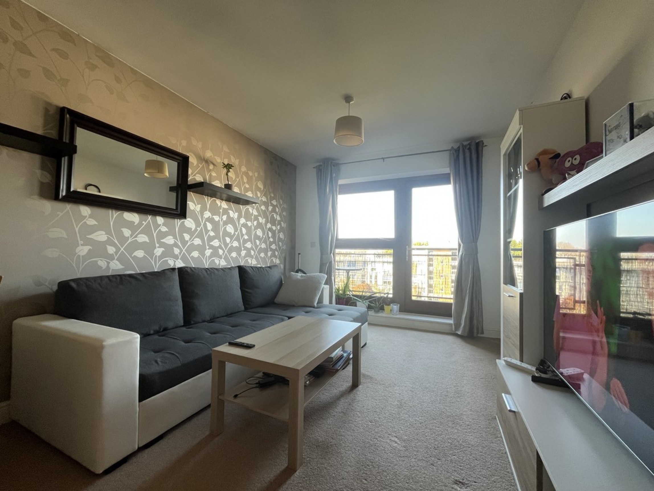 Commonwealth Drive, Crawley