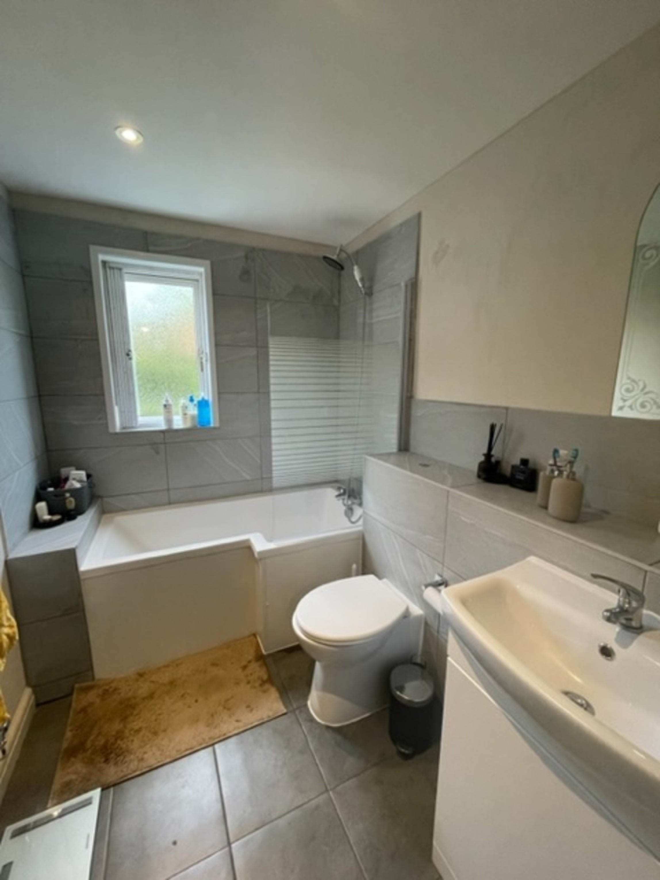 Westview Close, Redhill