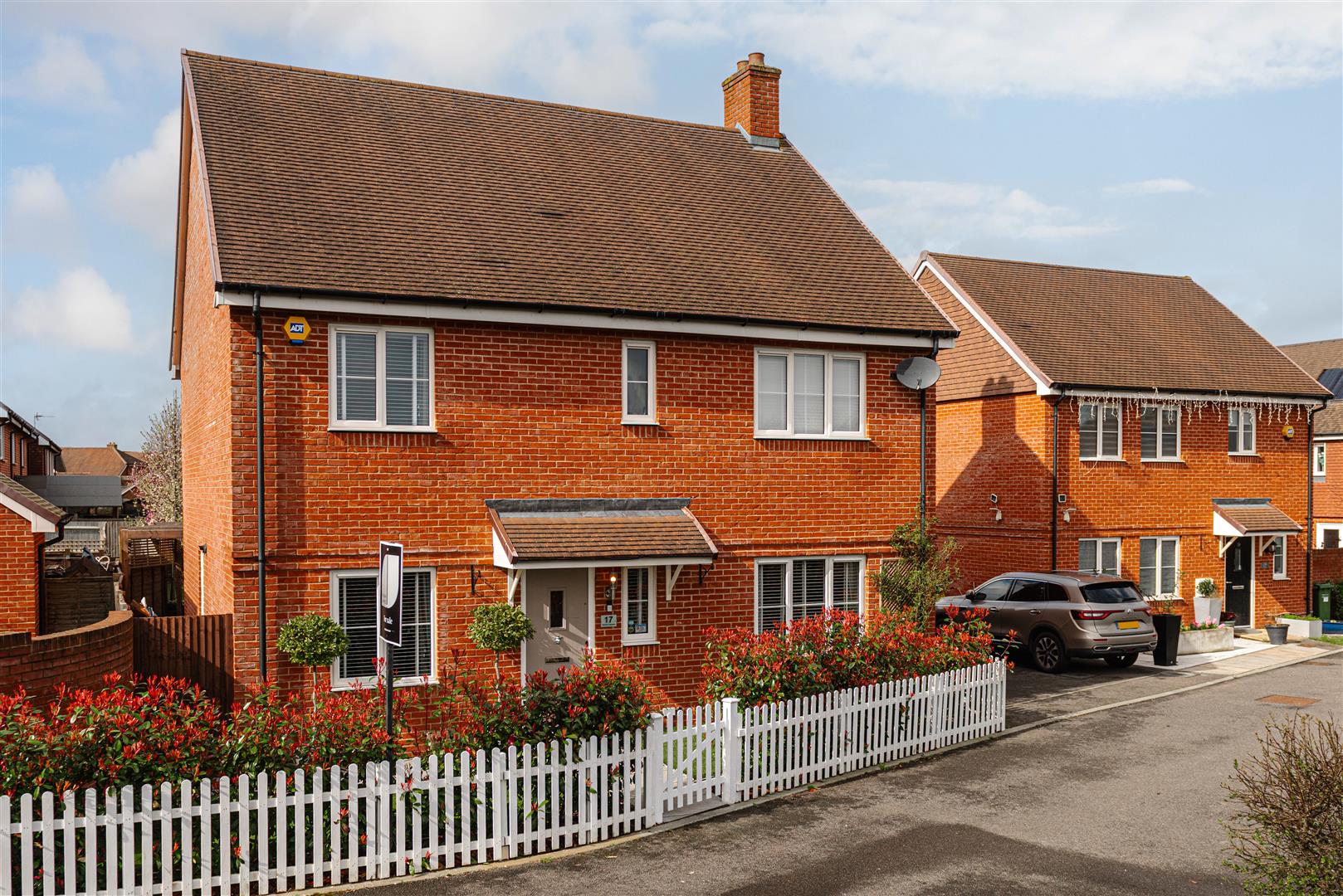 Tanner Crescent, , Horley