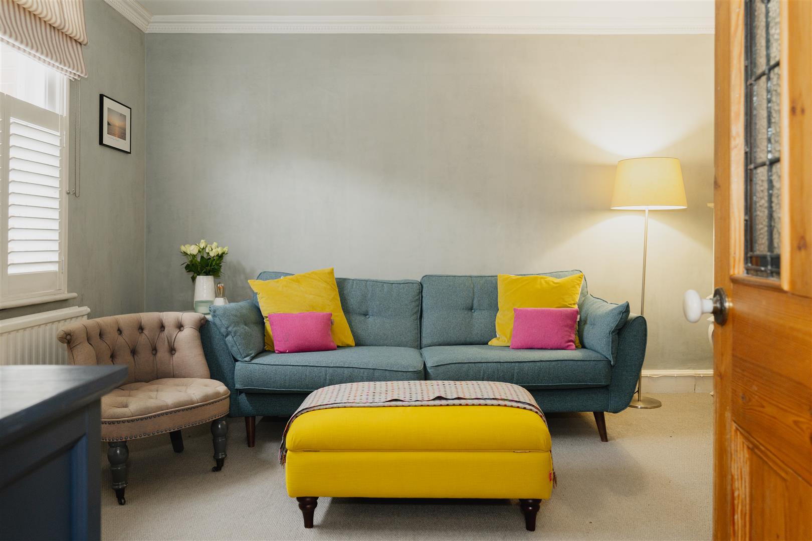 Horley Row, , Horley