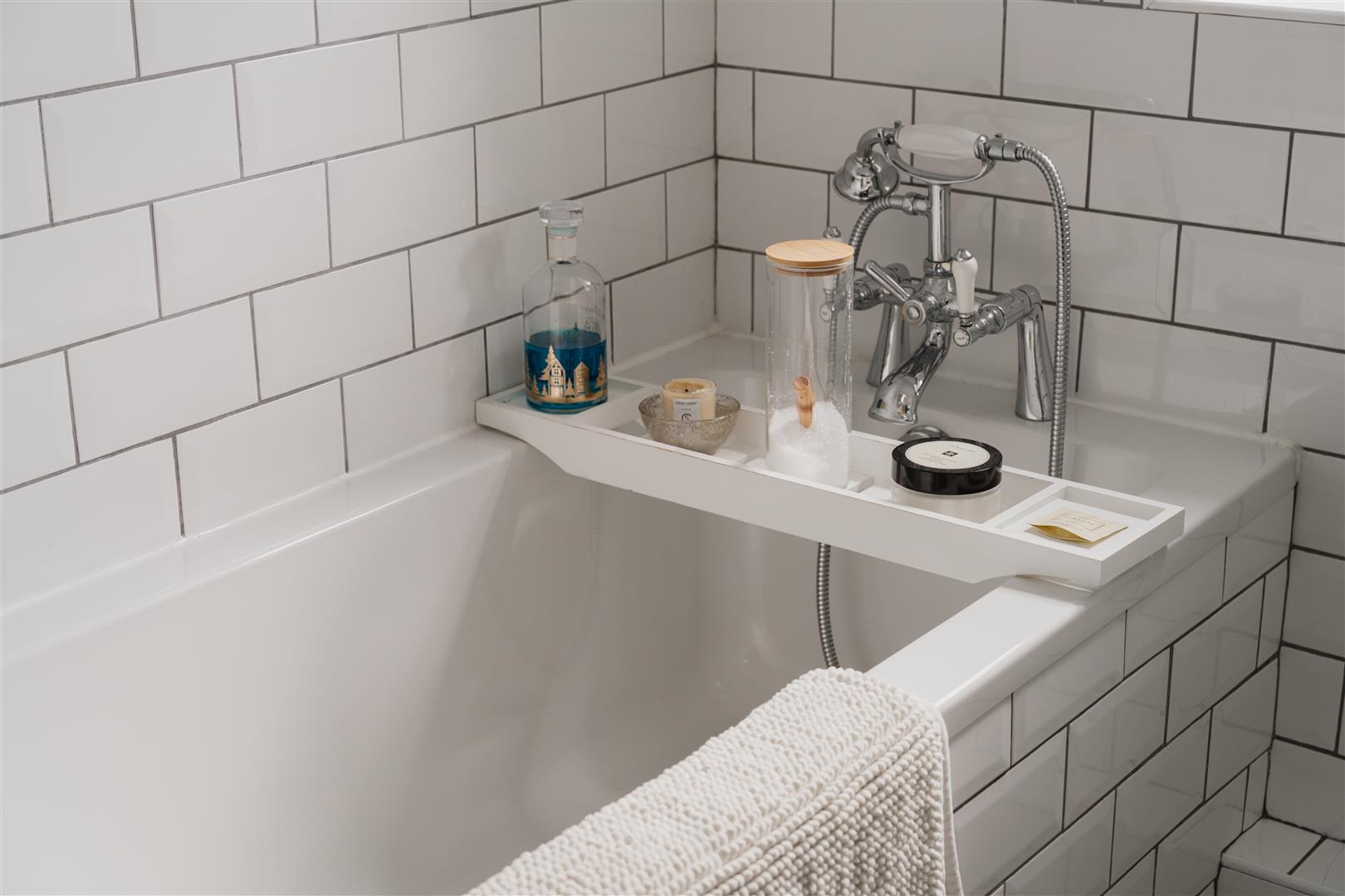 Horley Row, , Horley