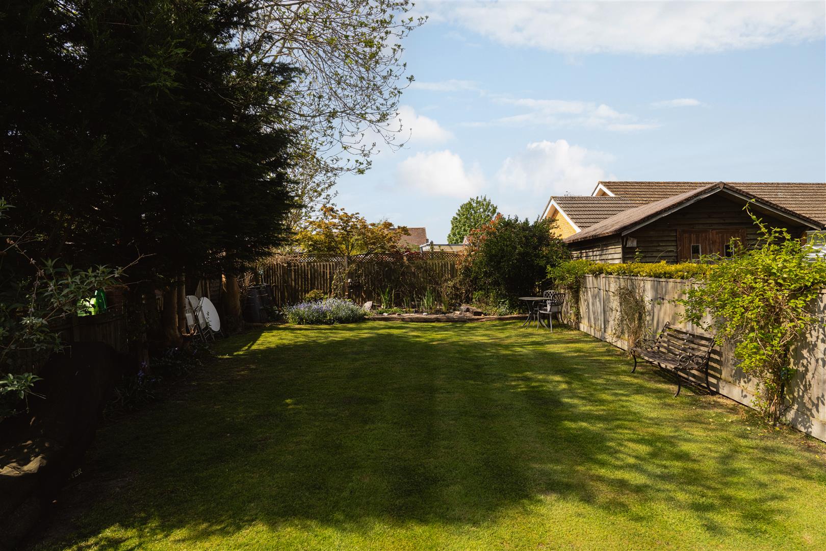 Horley Row, , Horley