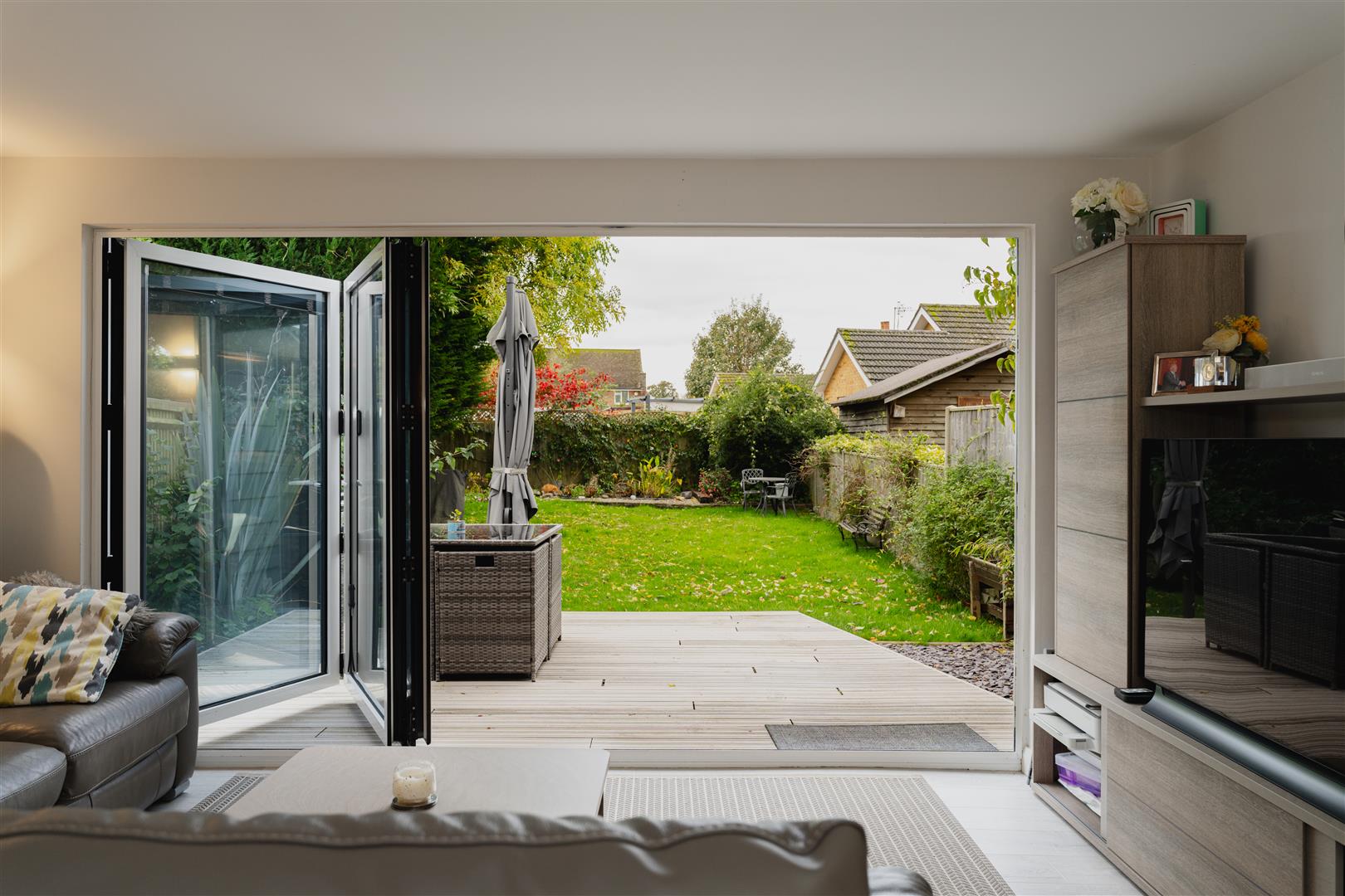 Horley Row, , Horley