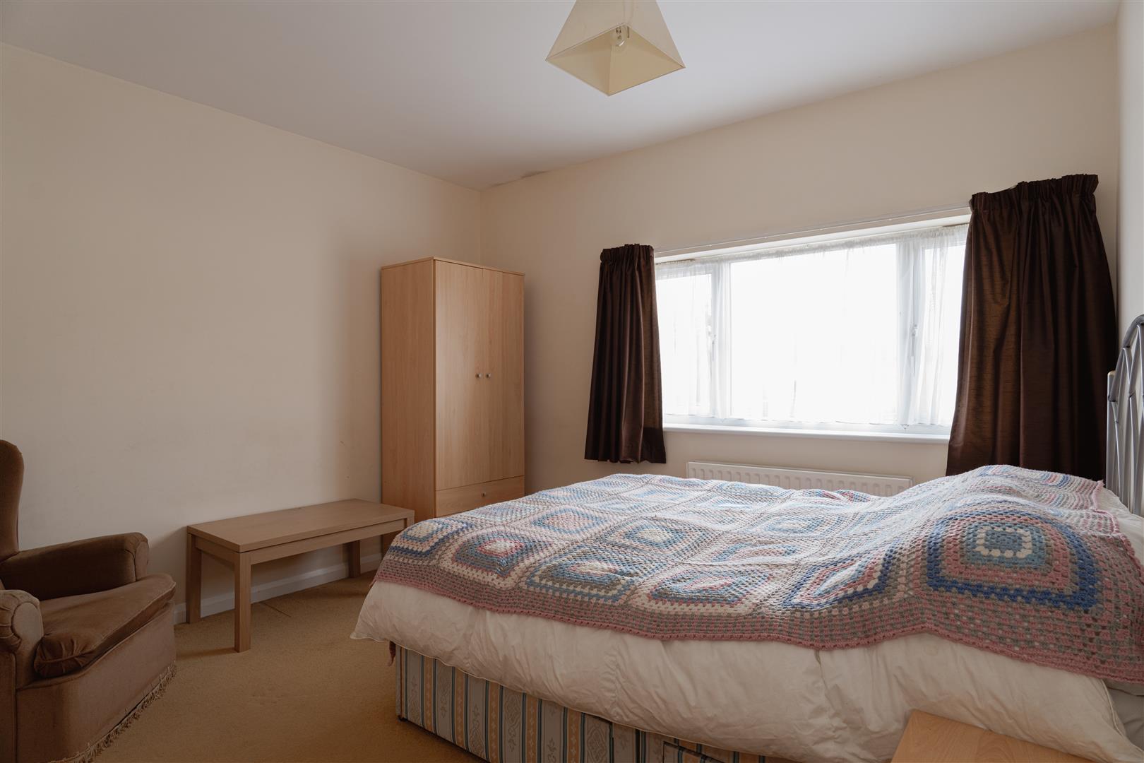 Park Avenue, , Redhill