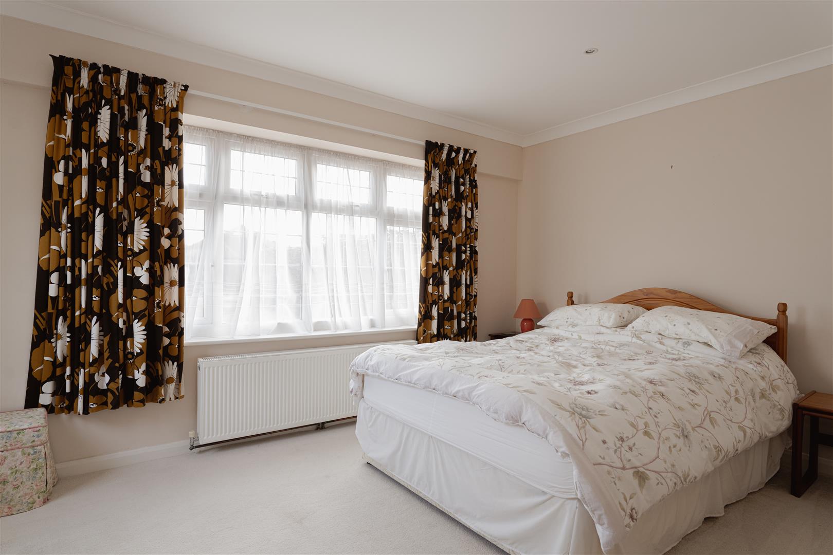 Park Avenue, , Redhill