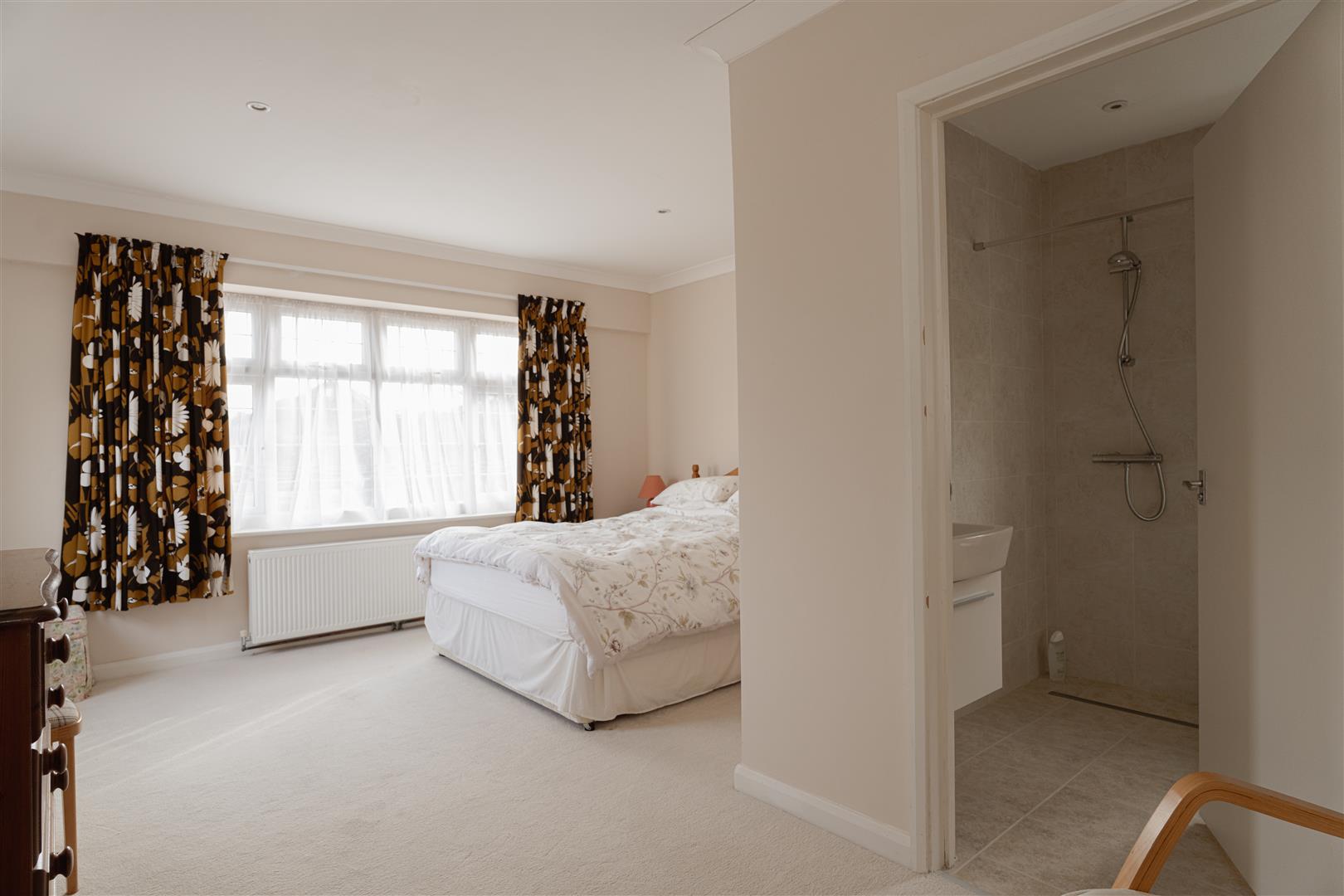 Park Avenue, , Redhill