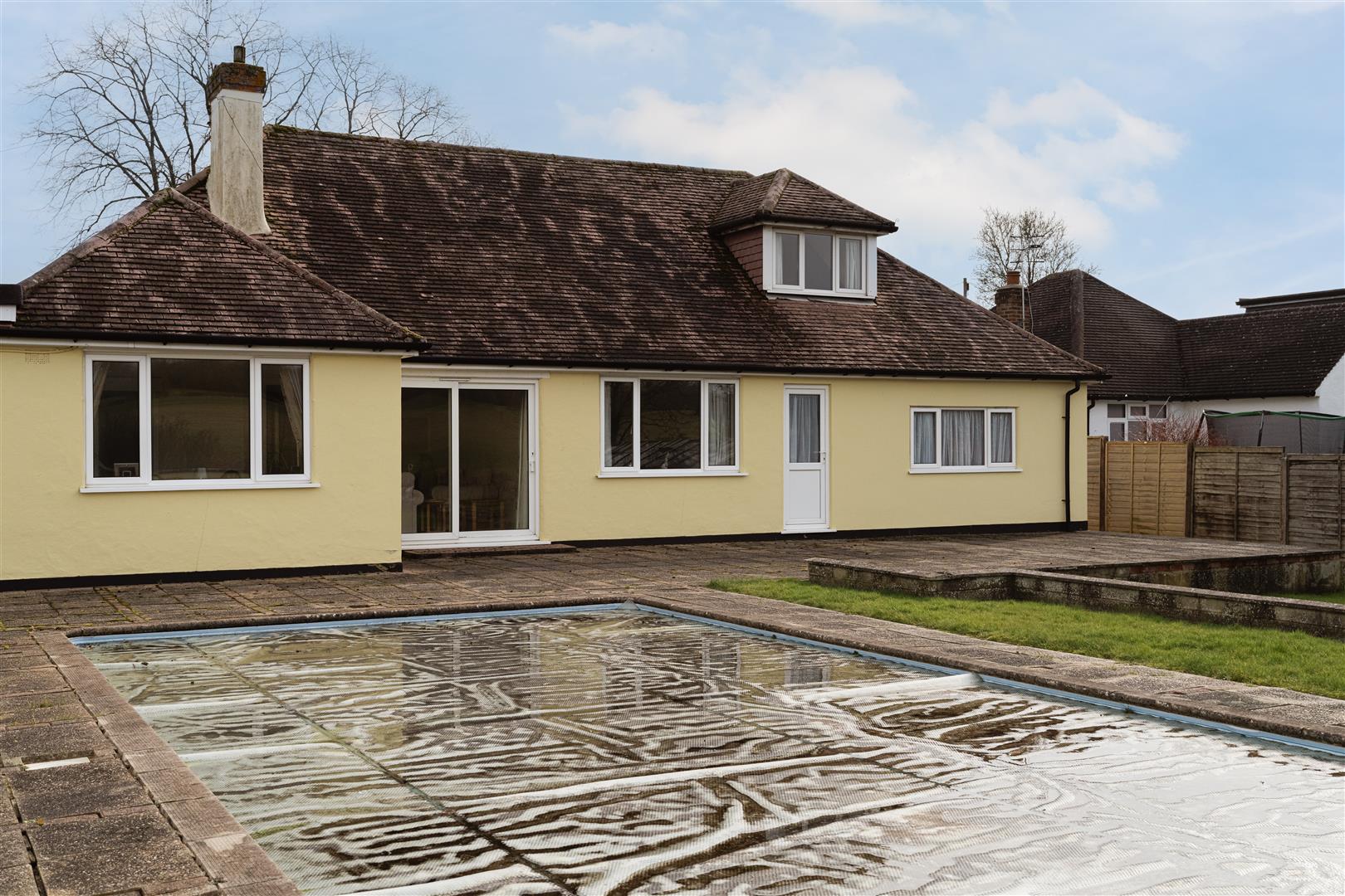 Park Avenue, , Redhill