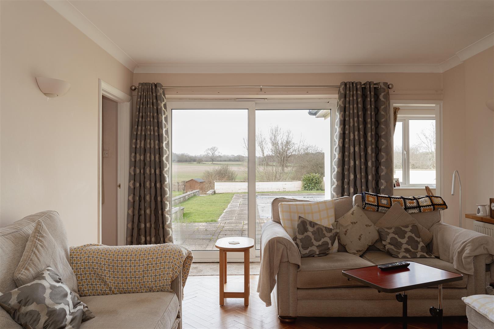 Park Avenue, , Redhill