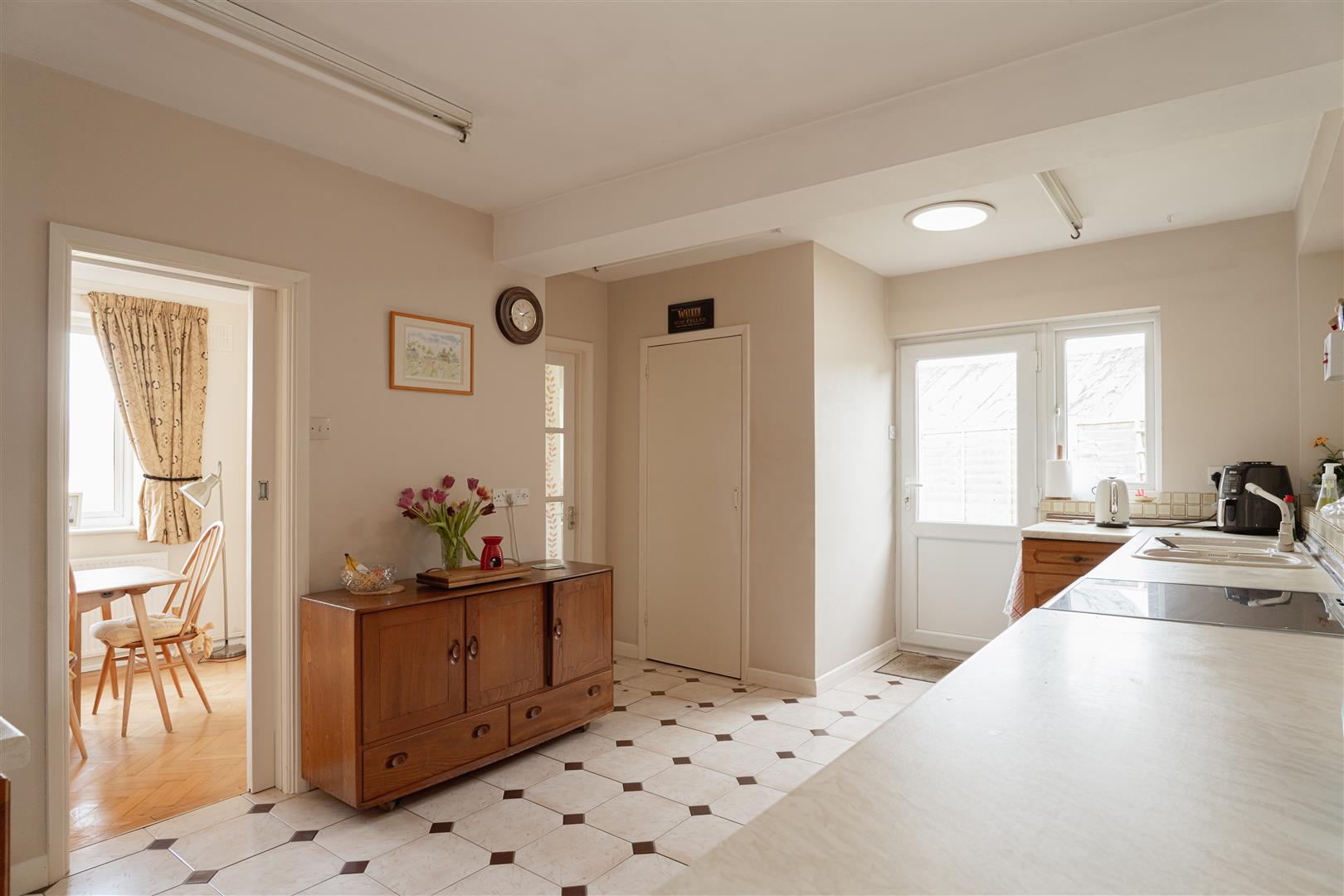 Park Avenue, , Redhill