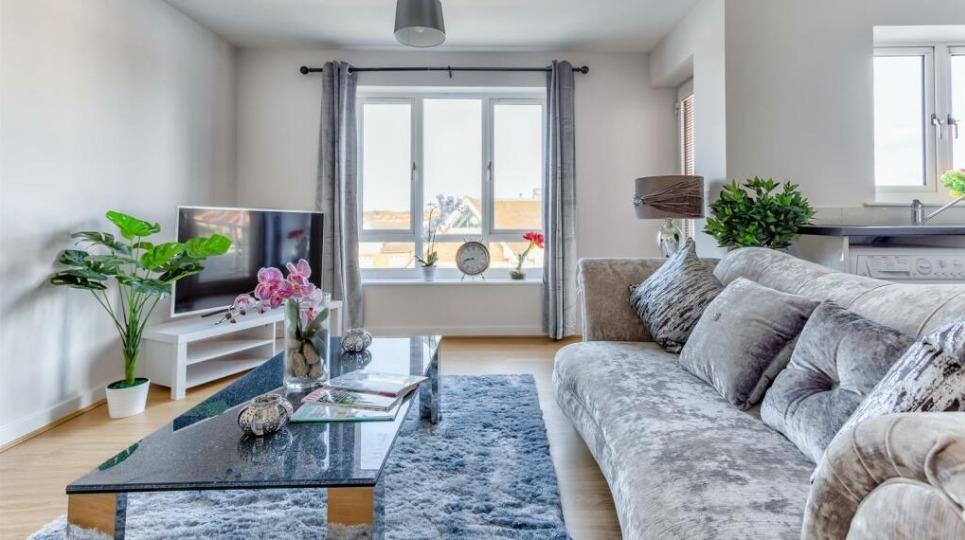 Coulsdon Road, , Caterham