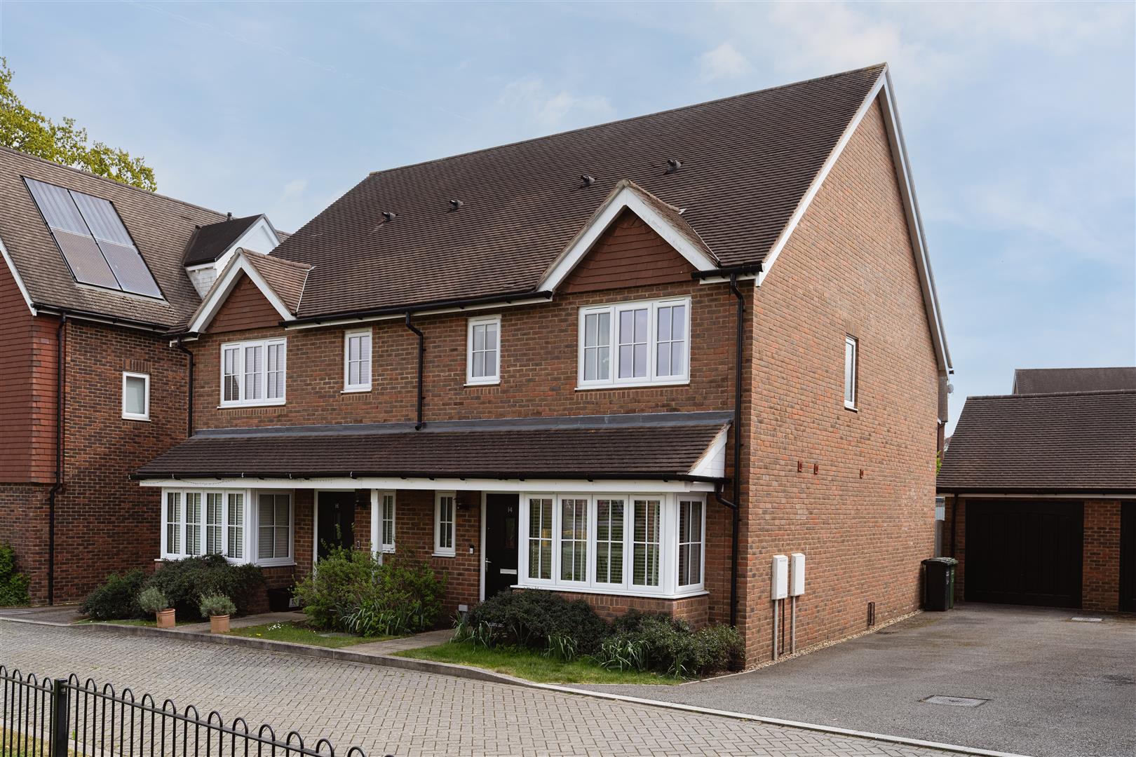 Blunden Way, , Horley