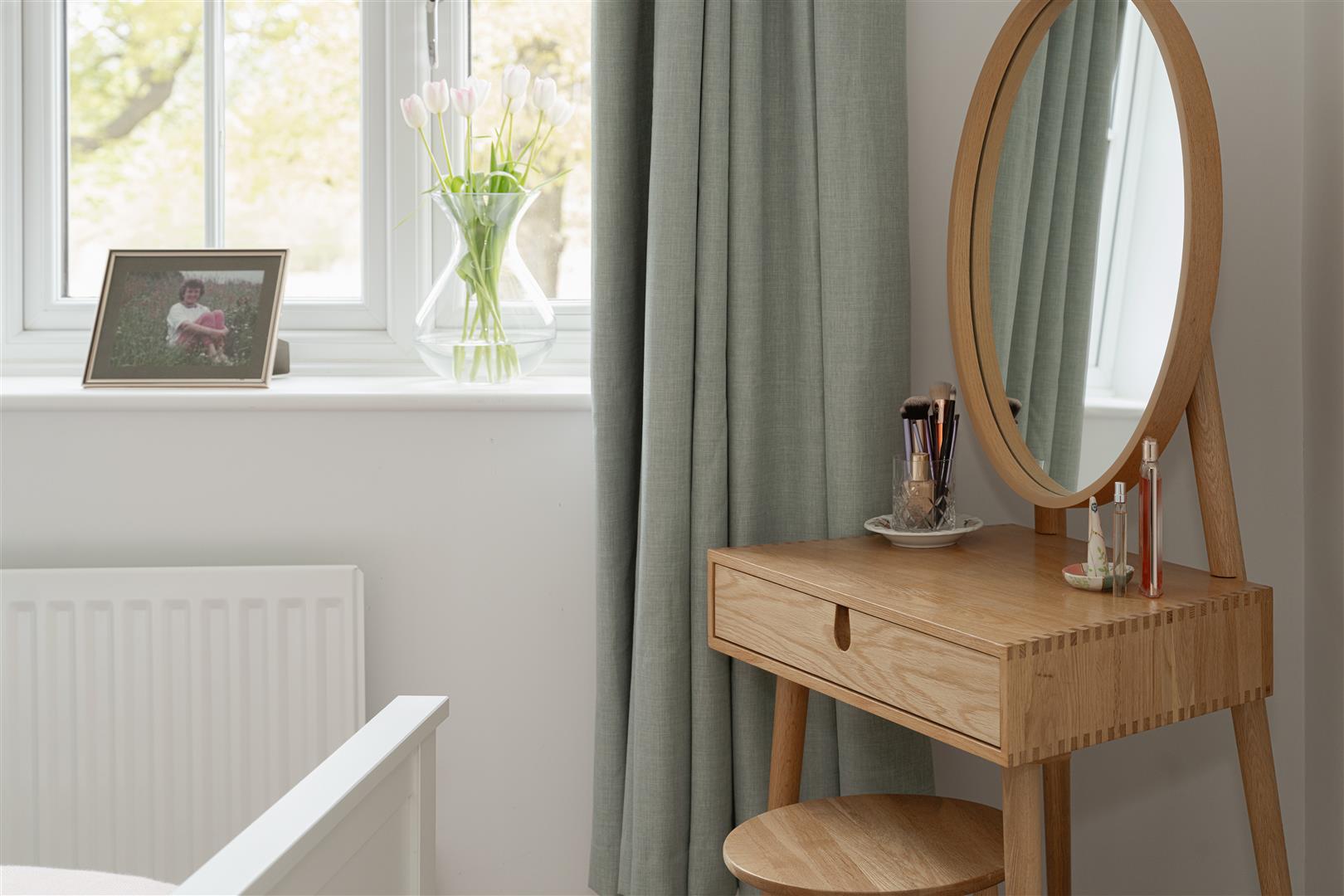 Blunden Way, , Horley