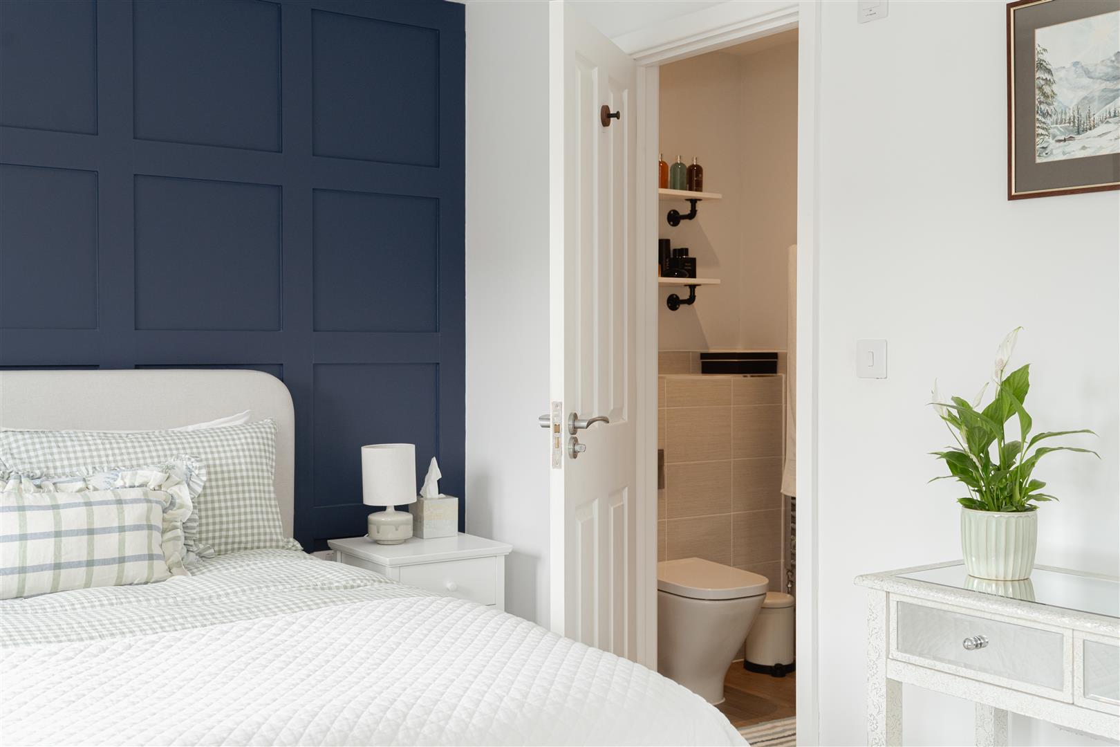 Blunden Way, , Horley