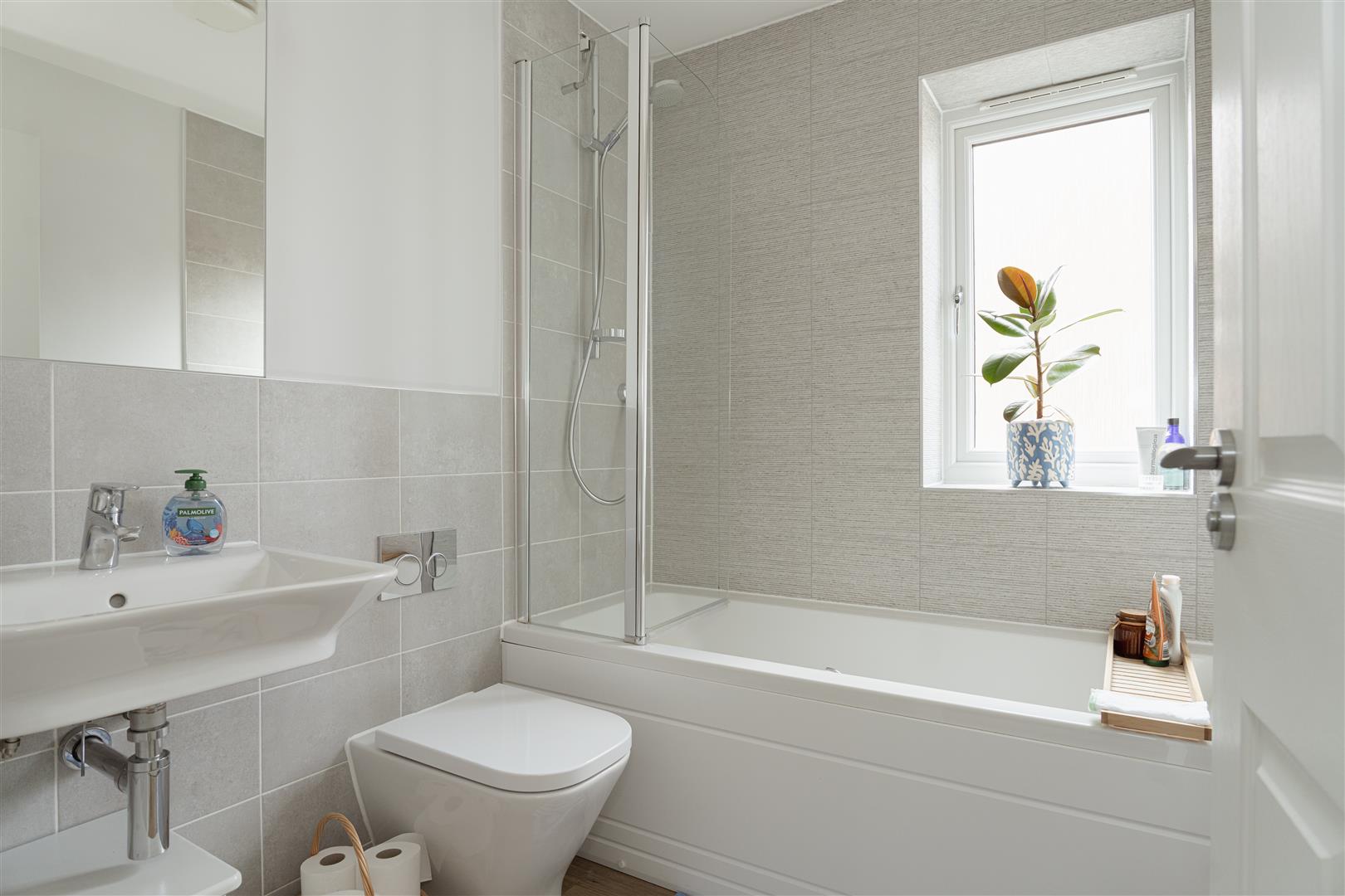 Blunden Way, , Horley