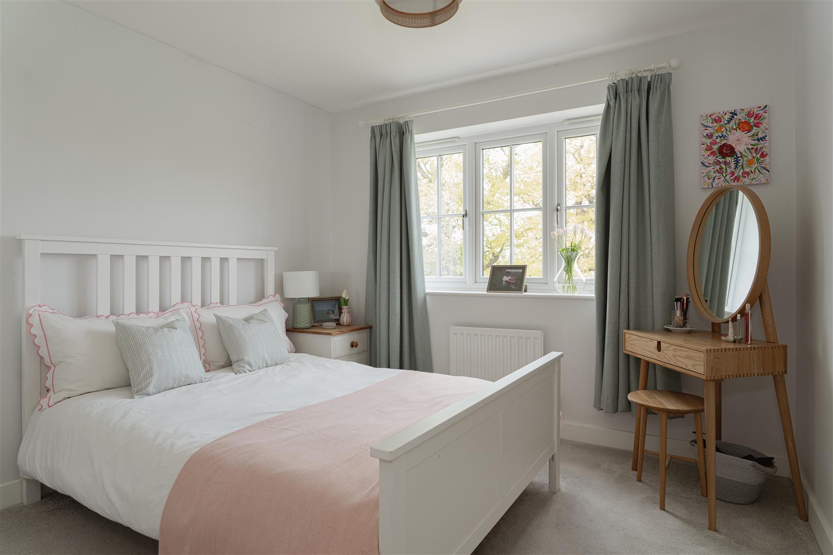 Blunden Way, , Horley