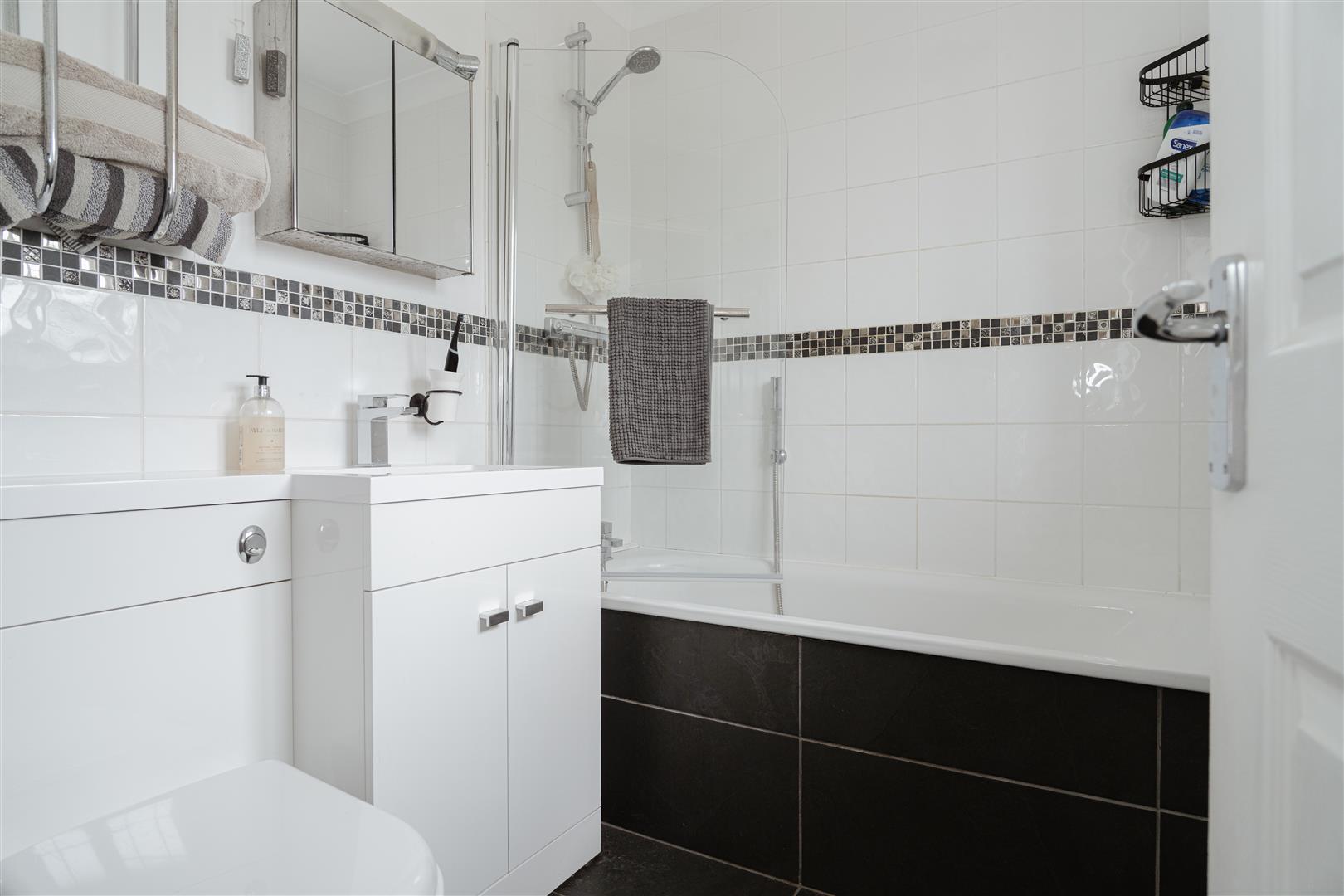 Parkwood Road, Nutfield, Redhill