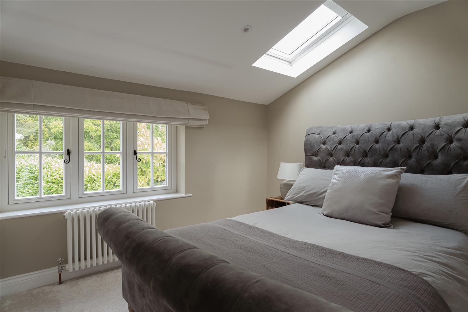 Swallow Lane, Mid Holmwood, Dorking