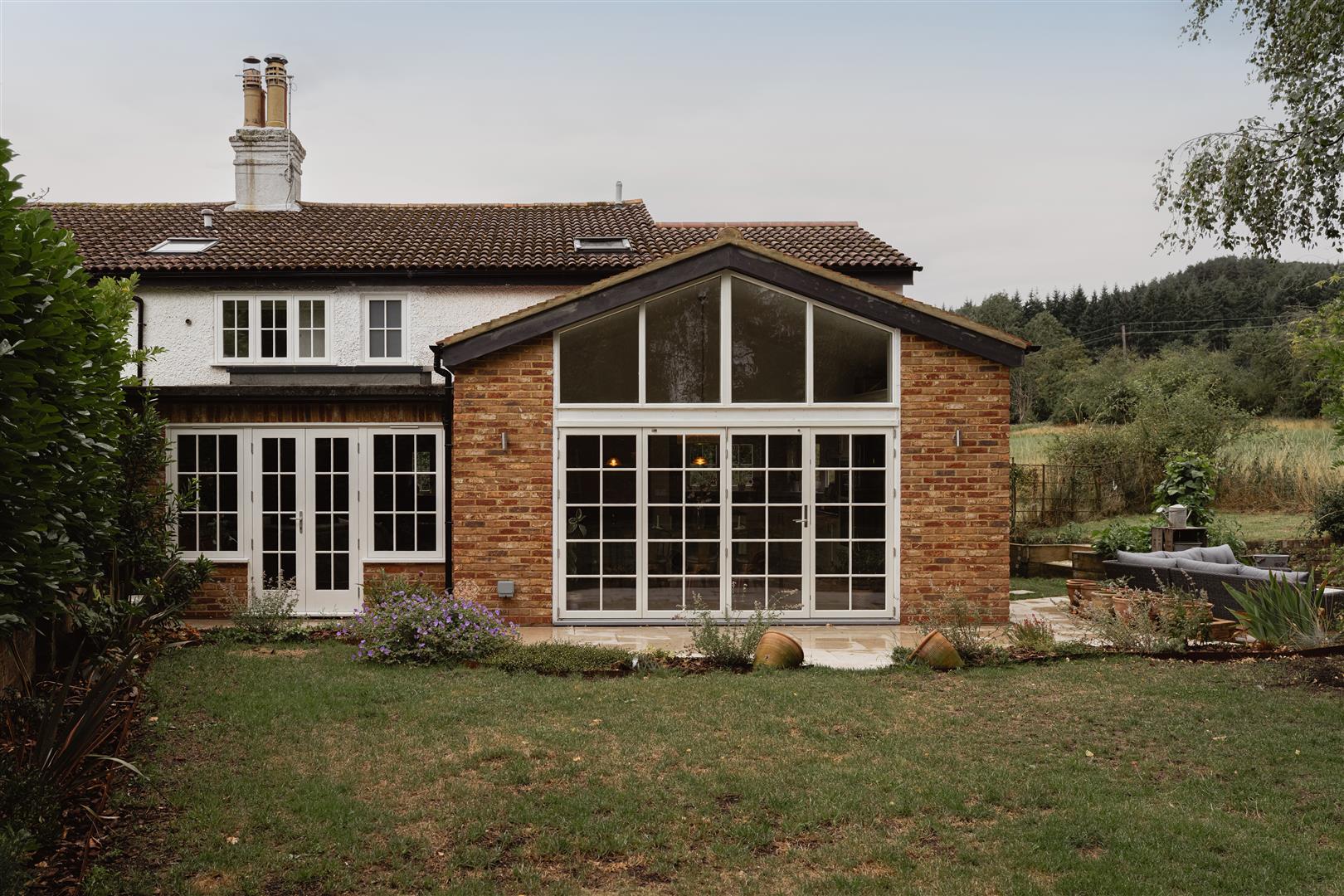 Swallow Lane, Mid Holmwood, Dorking