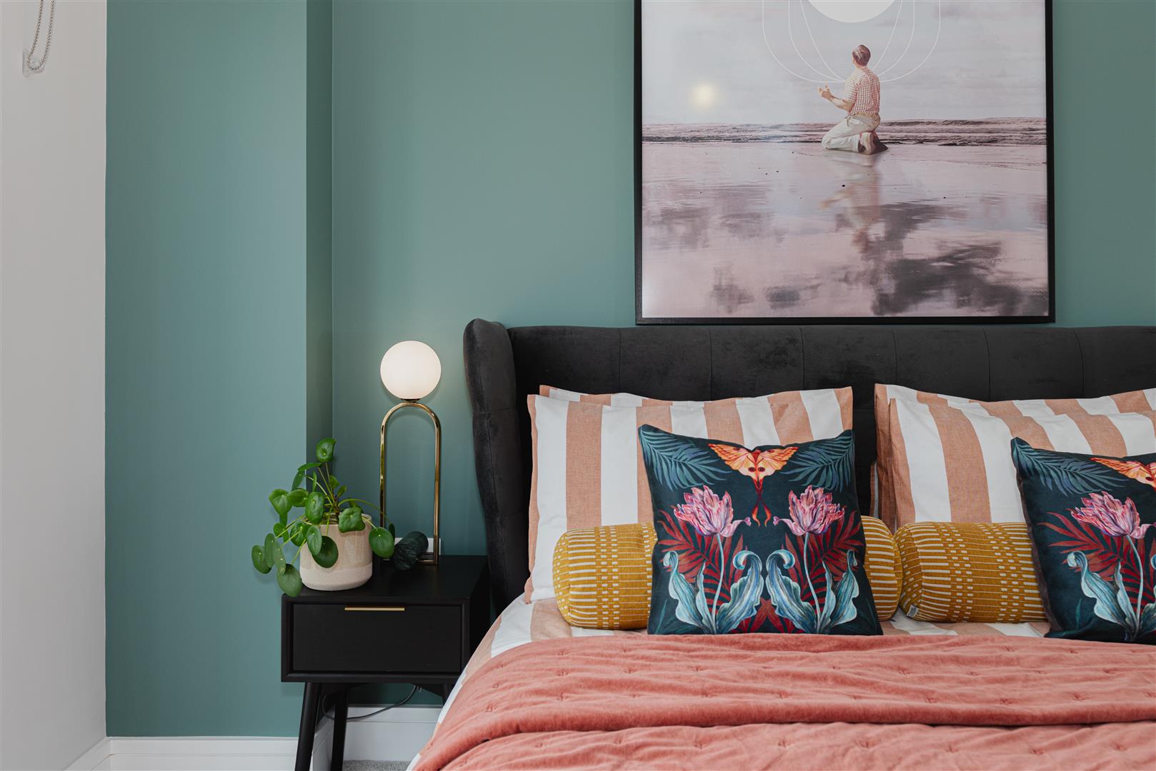 1, Marketfield Road, , Redhill