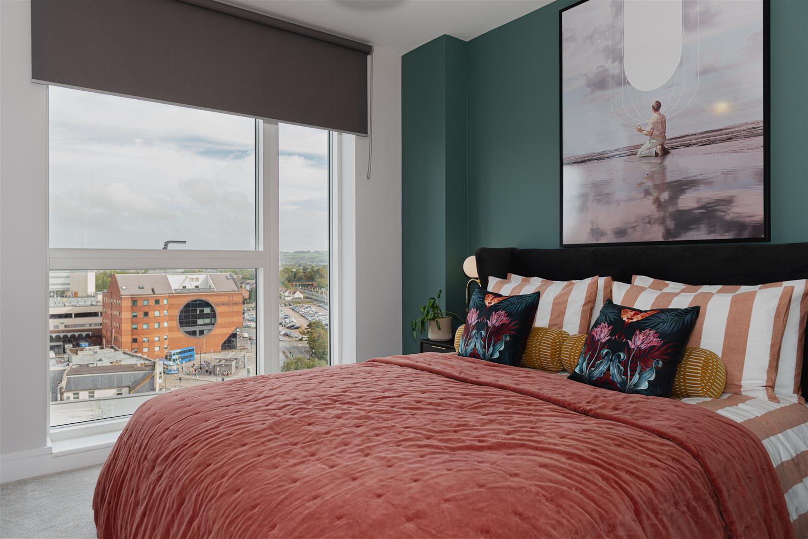 1, Marketfield Road, , Redhill