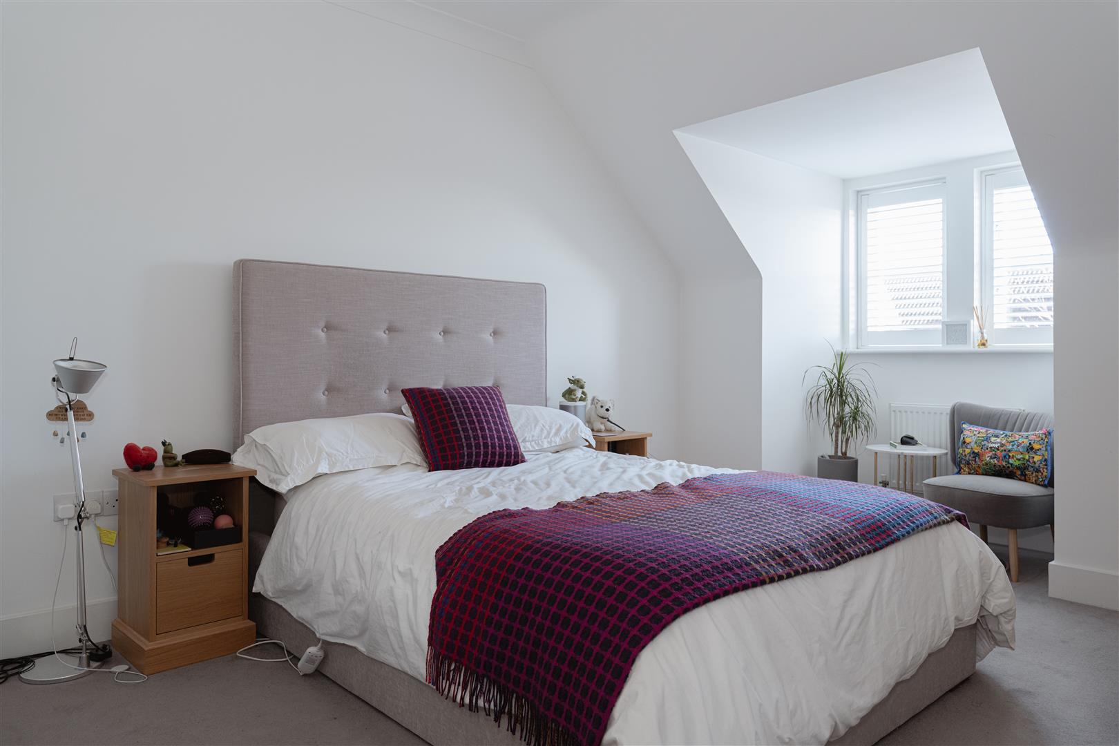 Linkfield Lane, , Redhill