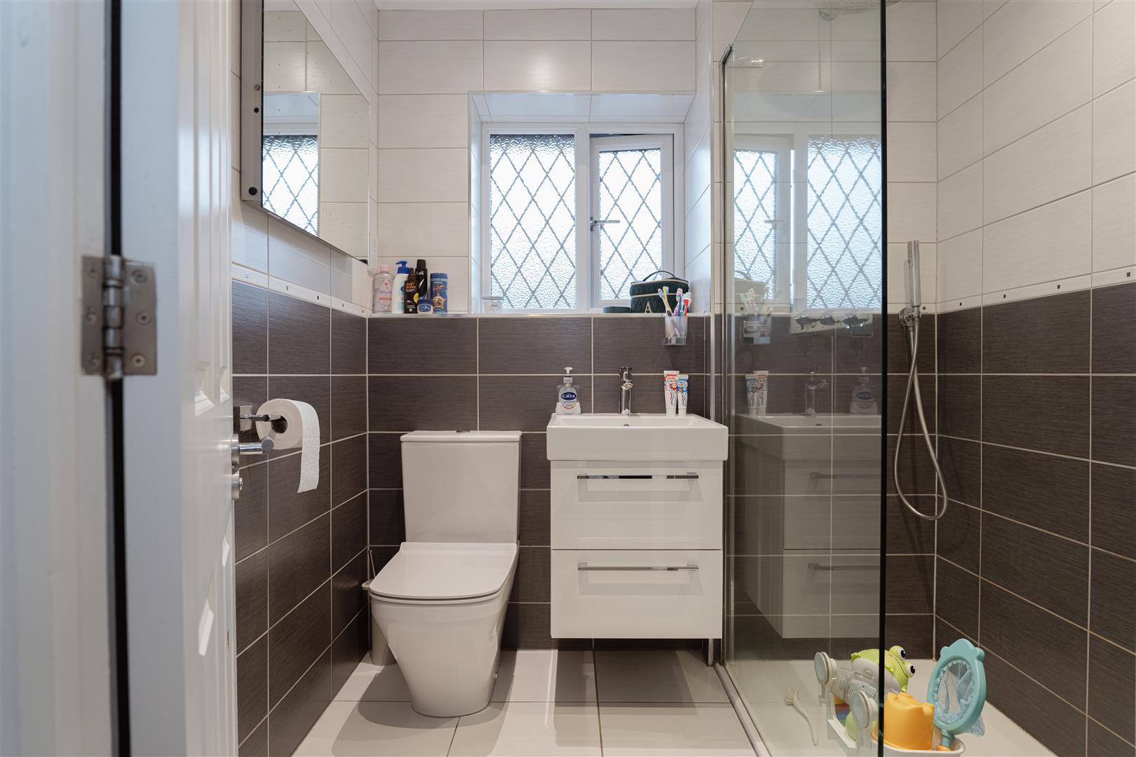 Oak End, Beare Green, Dorking