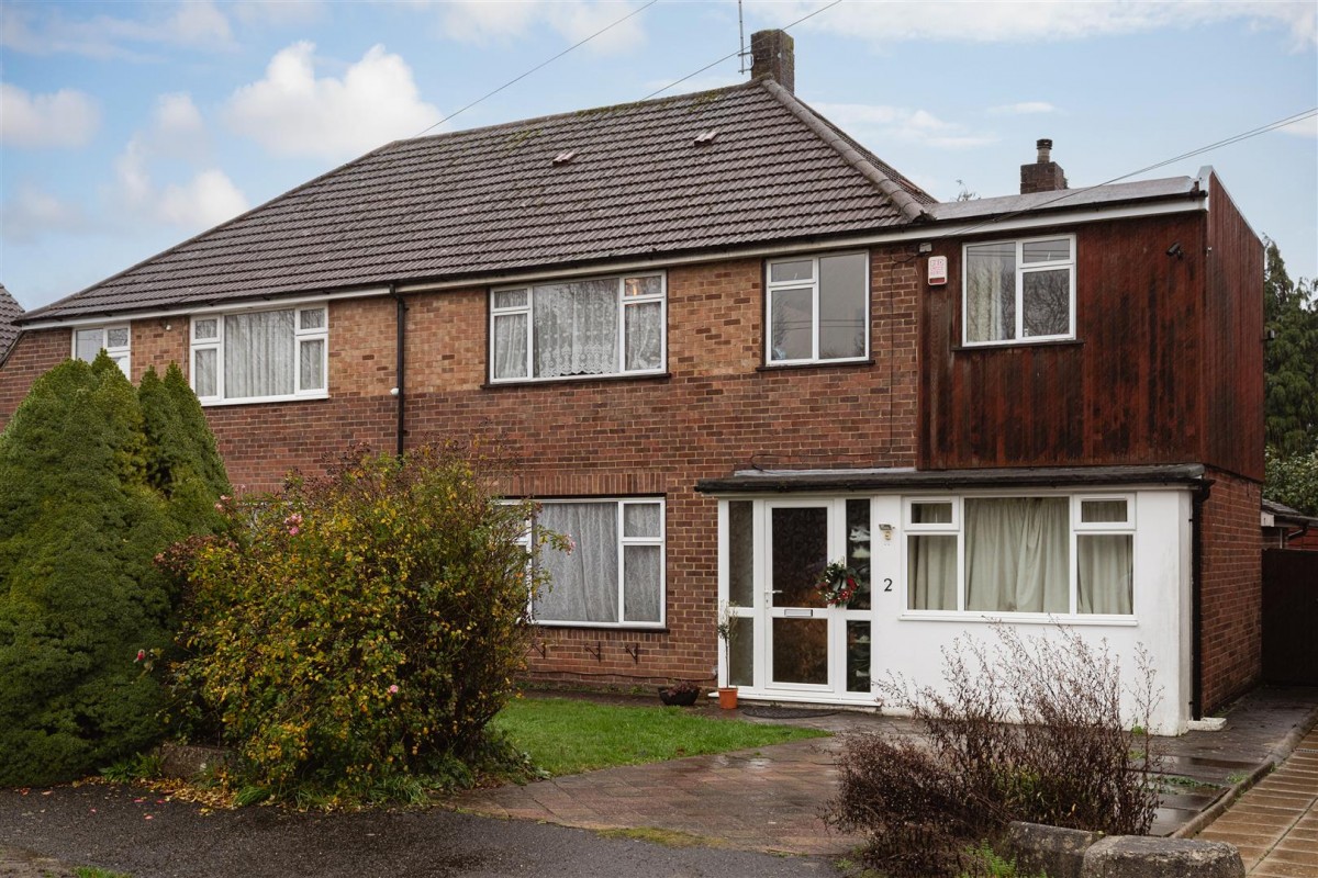 Westway Gardens, Redhill | Ralph James