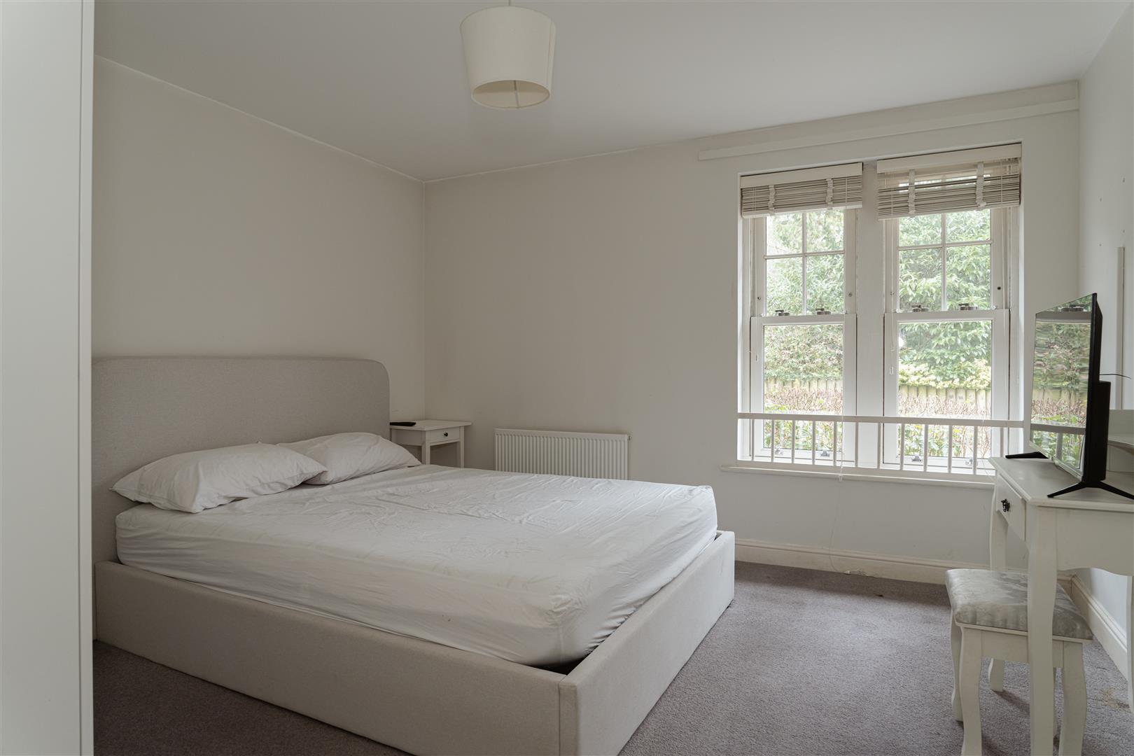 Whitepost Hill, , Redhill