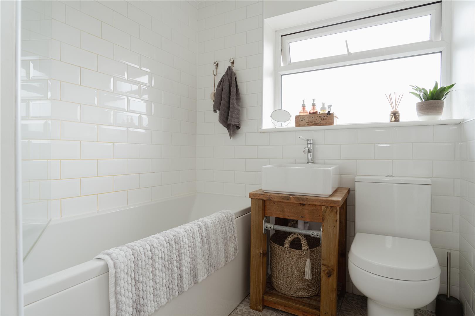 Lynn Walk, , Reigate