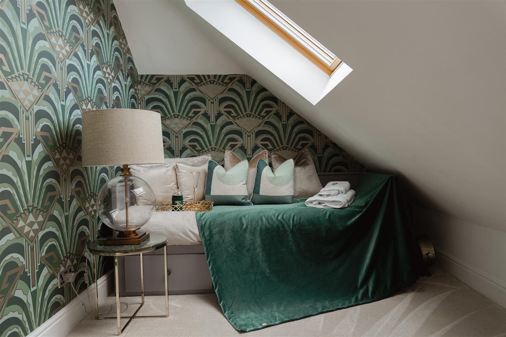 Woodside Road, Beare Green, Dorking