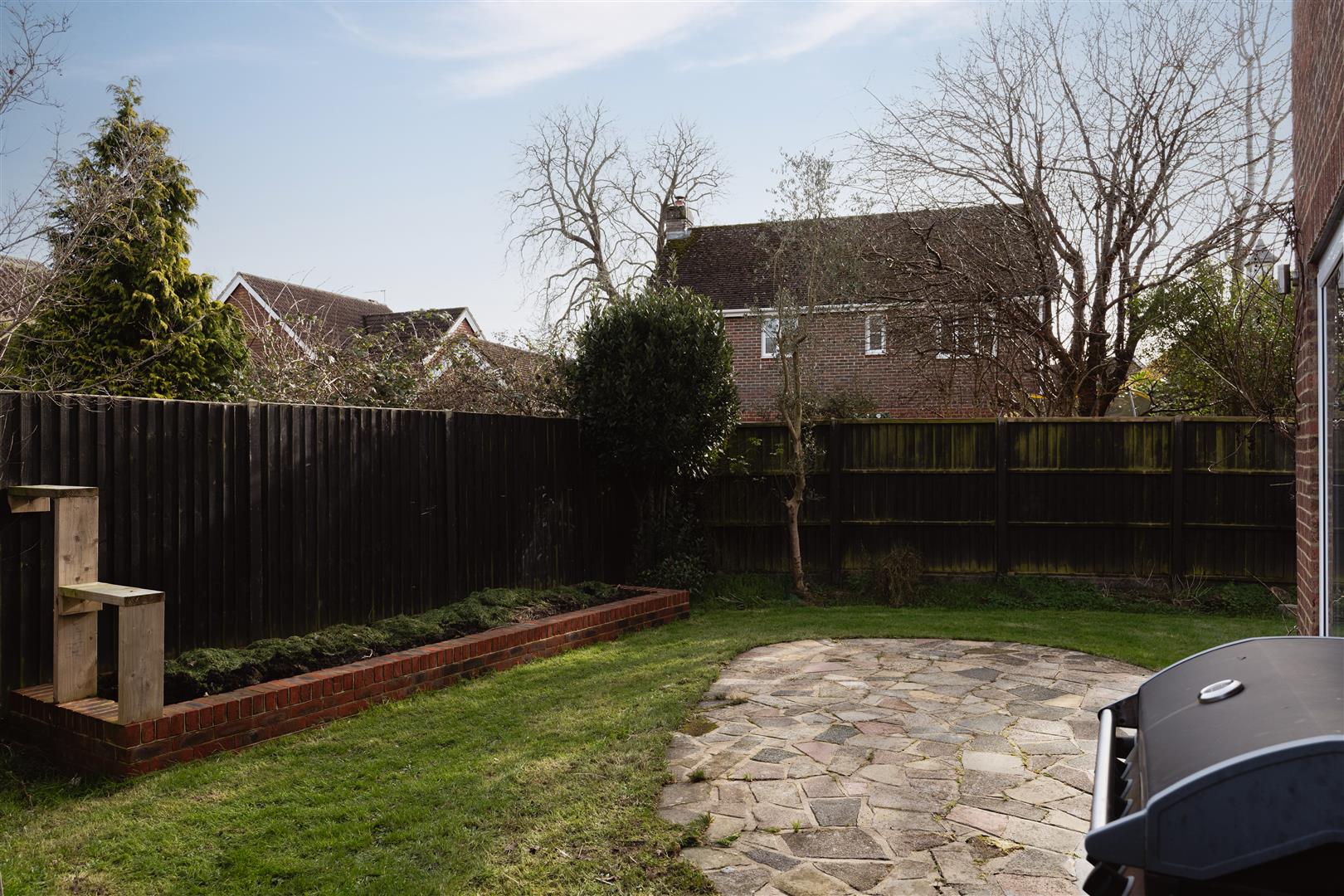 Paddock Close, Beare Green, Dorking