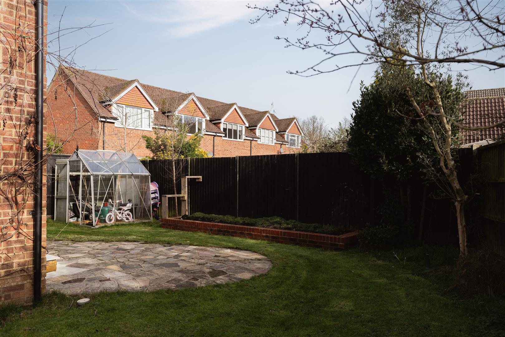 Paddock Close, Beare Green, Dorking