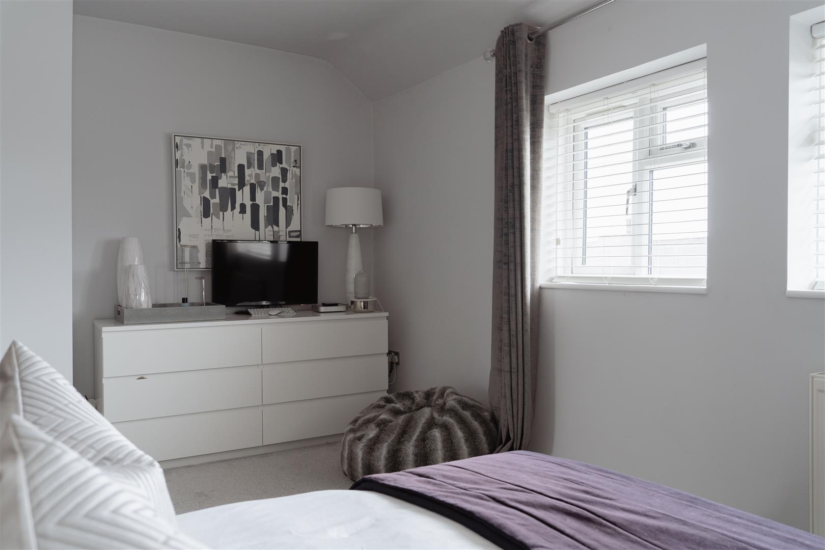 Malmstone Avenue, Merstham, Redhill