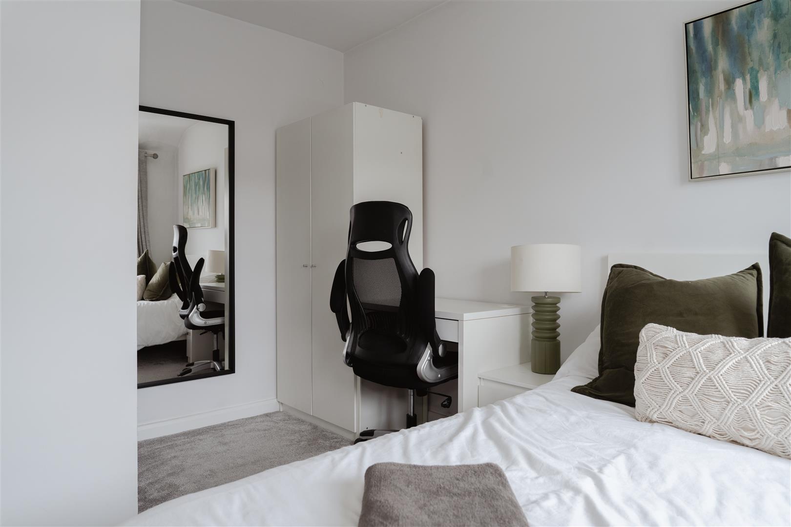 Malmstone Avenue, Merstham, Redhill