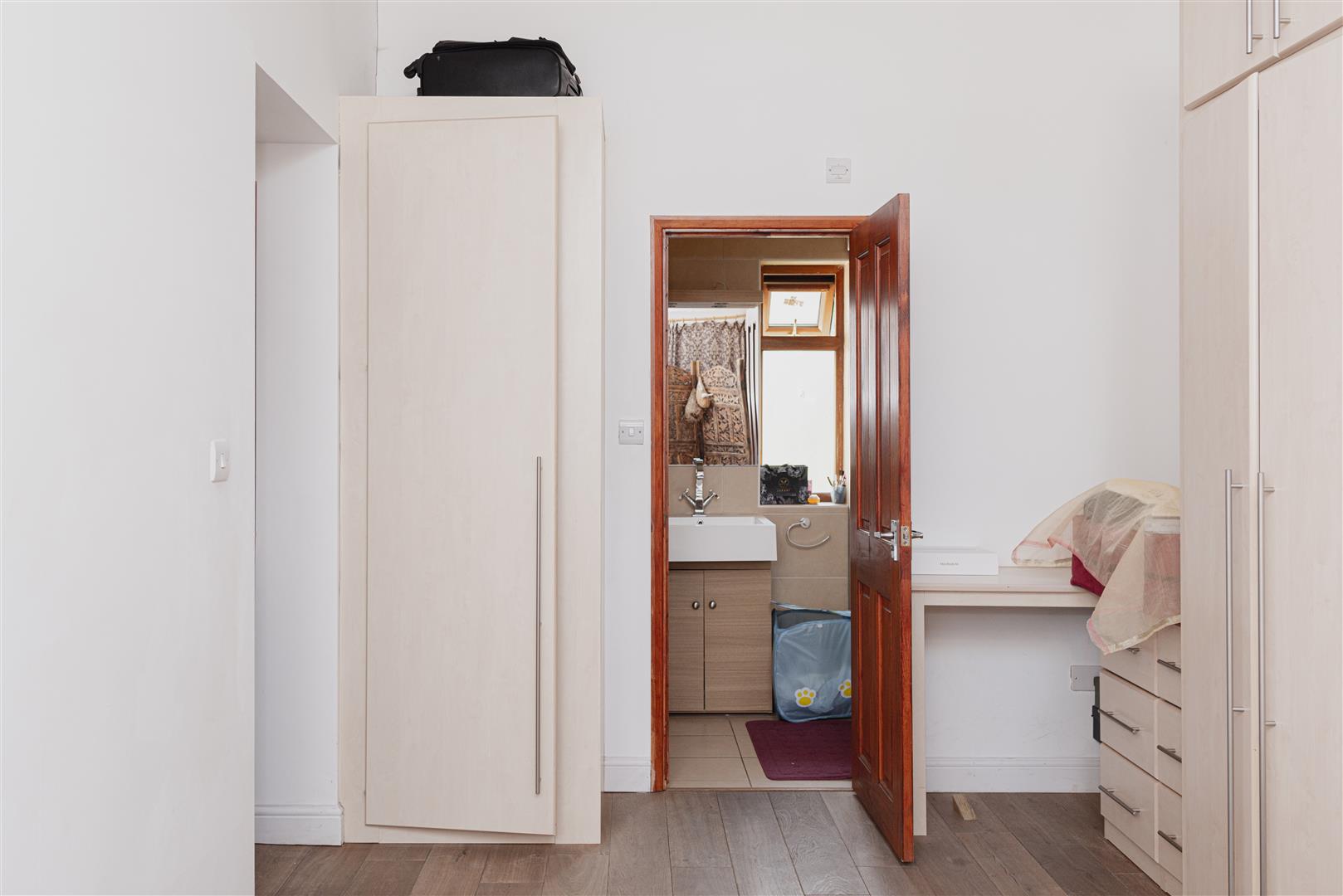 Sparrowsmead, , Redhill