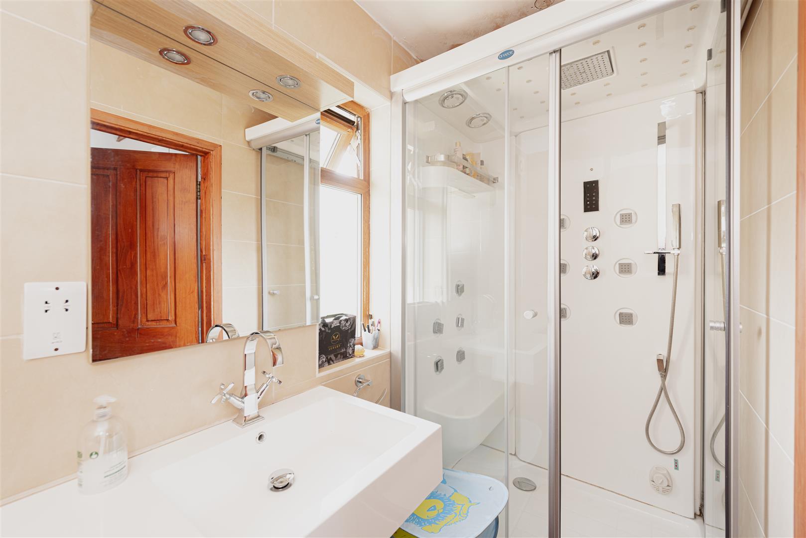 Sparrowsmead, , Redhill