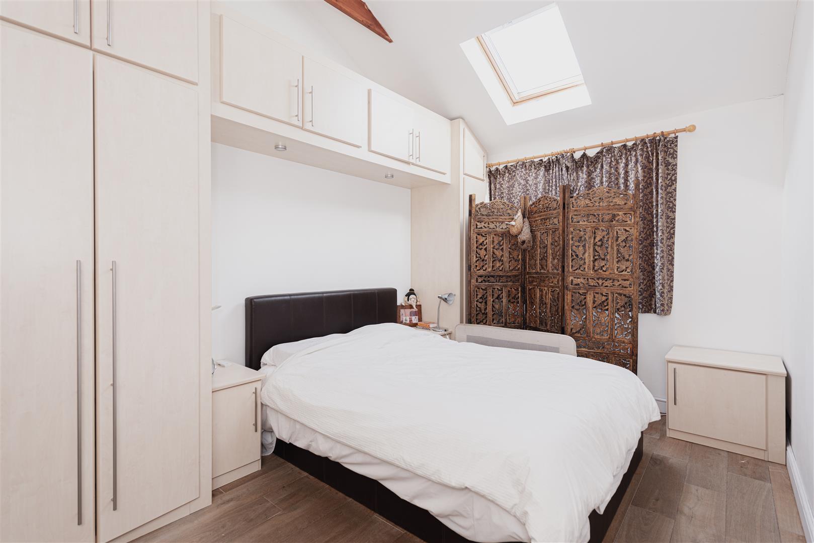 Sparrowsmead, , Redhill