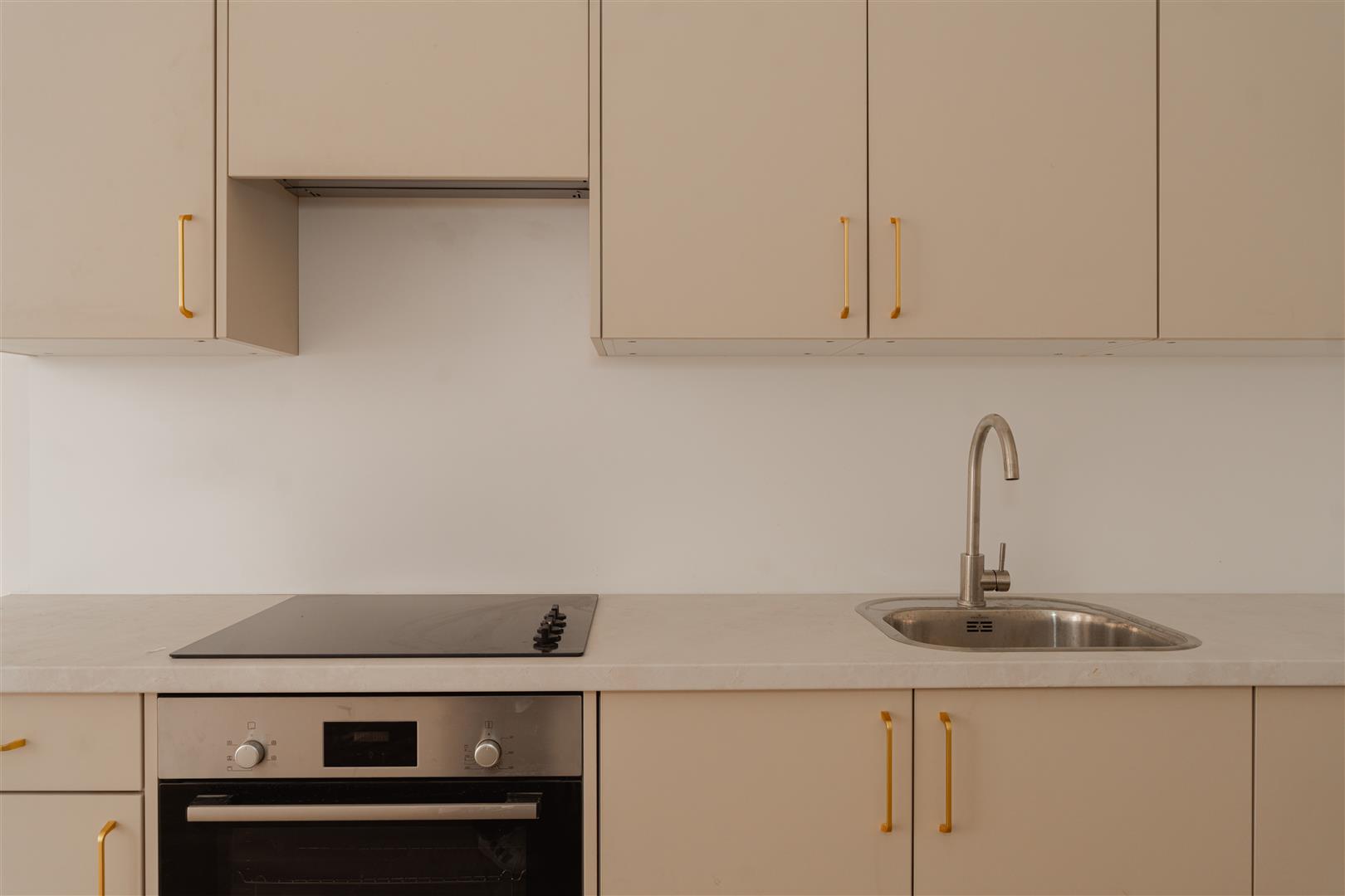 15 London Road, , Redhill