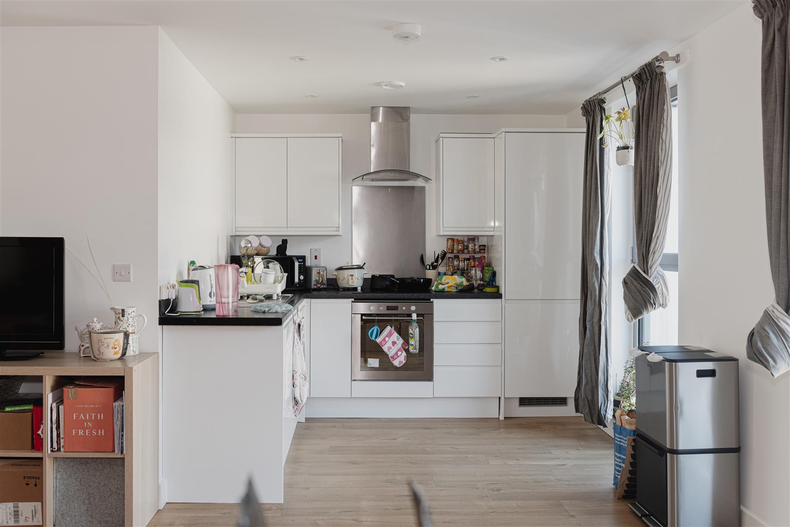 High Street, , Redhill